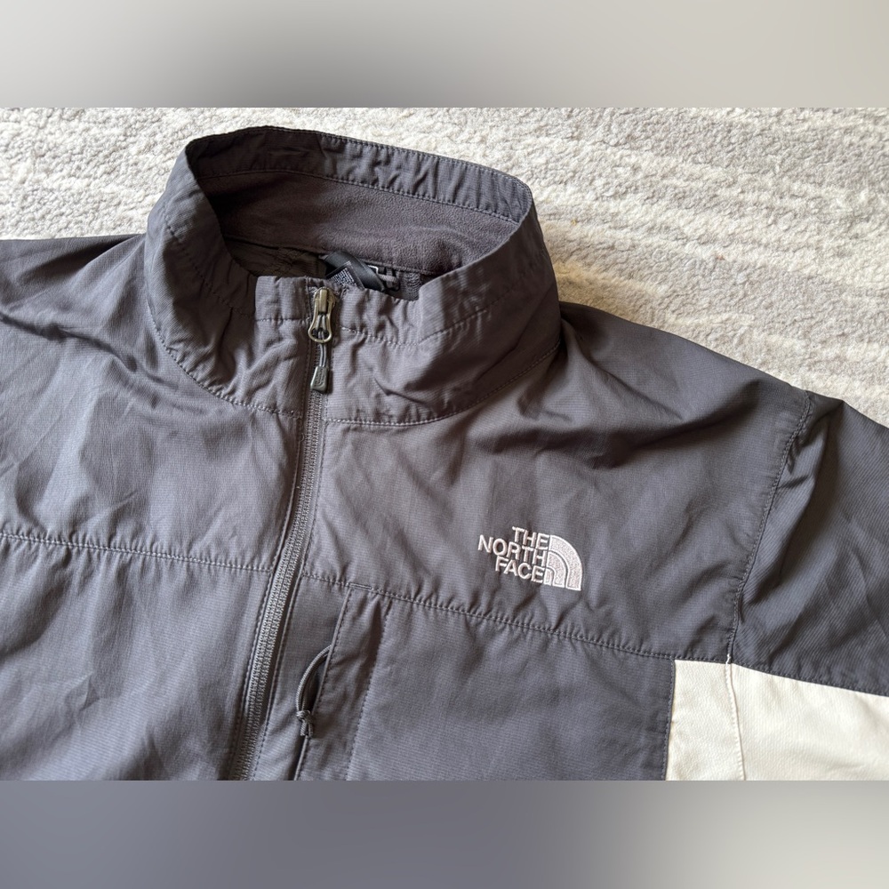 The North Face Black and White Jacket - Picture 2 of 6